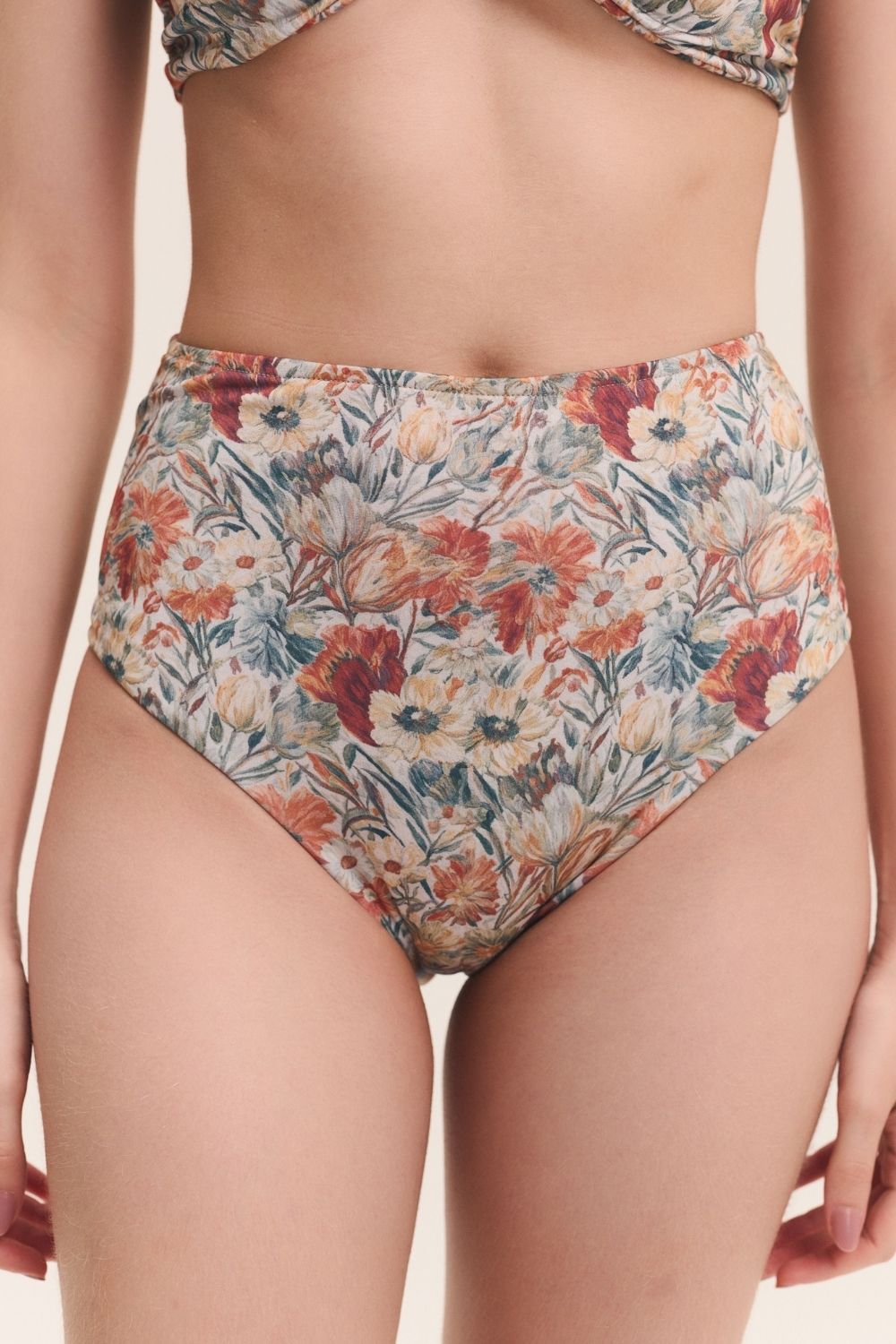 Hot Pants Tapeçaria