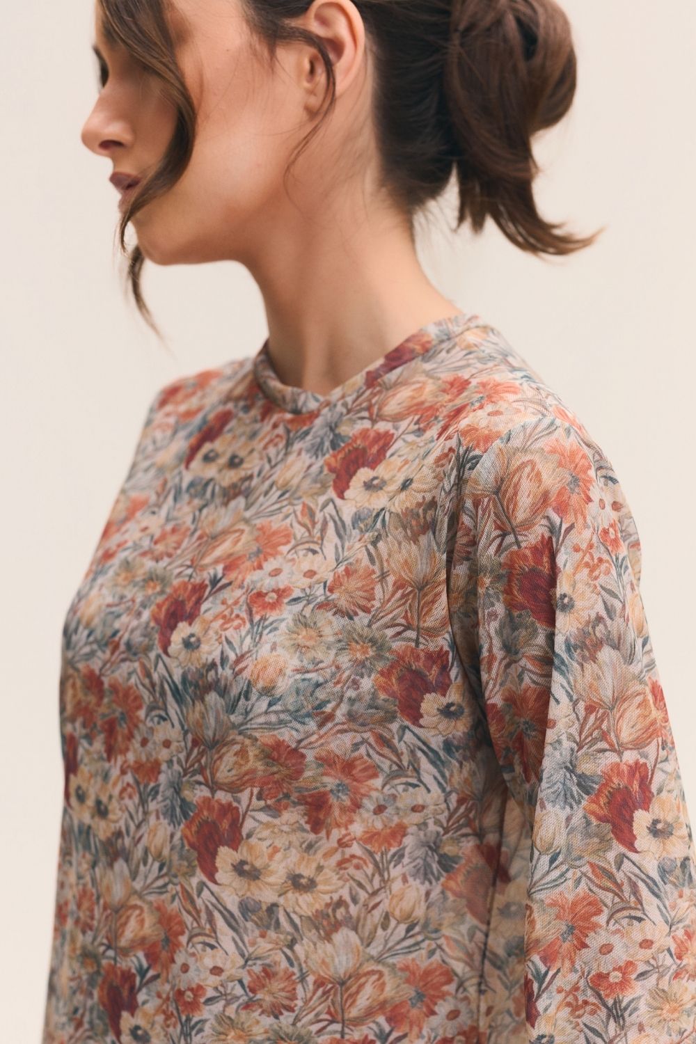 Blusa Tule Tapeçaria