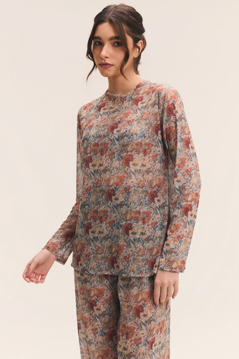 Blusa Tule Tapeçaria