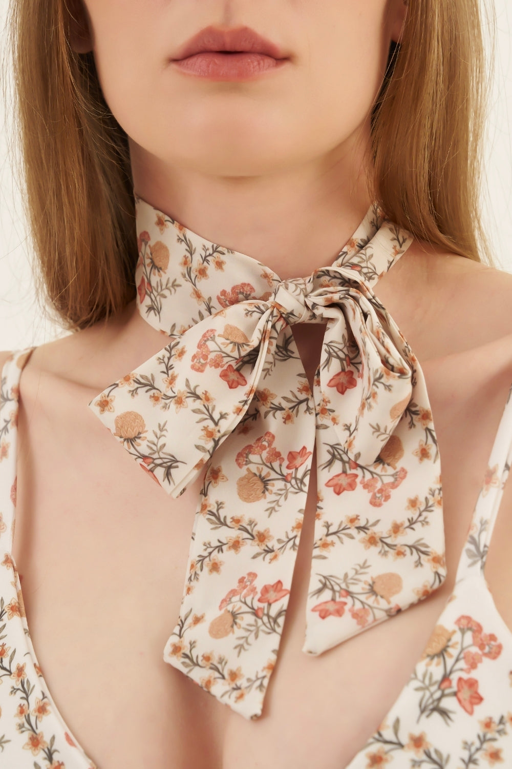 Lenço Twilly Floral Dália