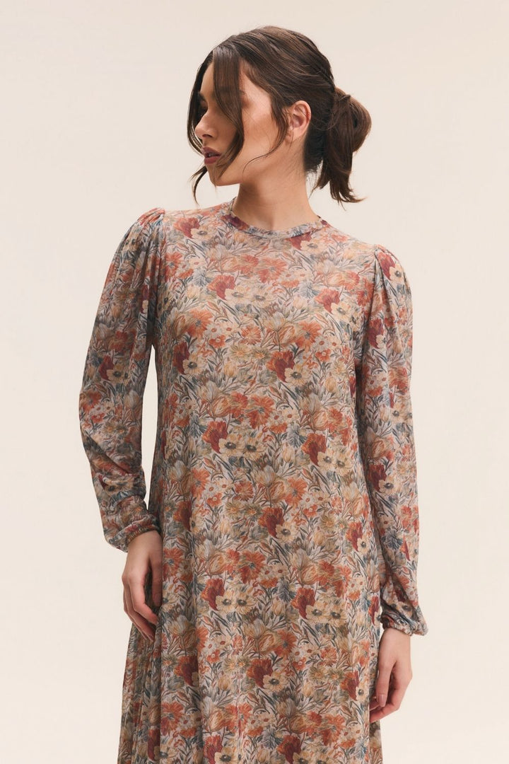 Vestido Tule Tapeçaria